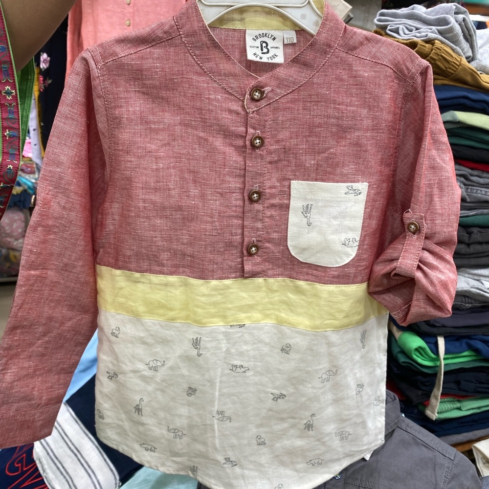 Dress Shirt for baby boy Age 3/4 years. 100% cotton. Very very good condition.